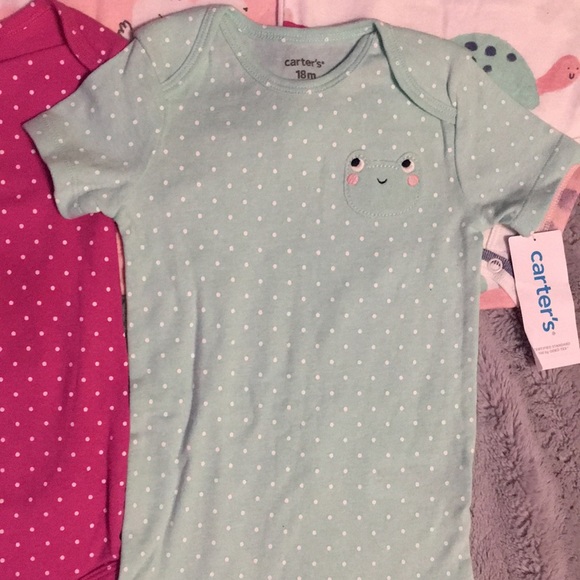 Carters set of 5 onesies, NWT, 18 month - Picture 6 of 7